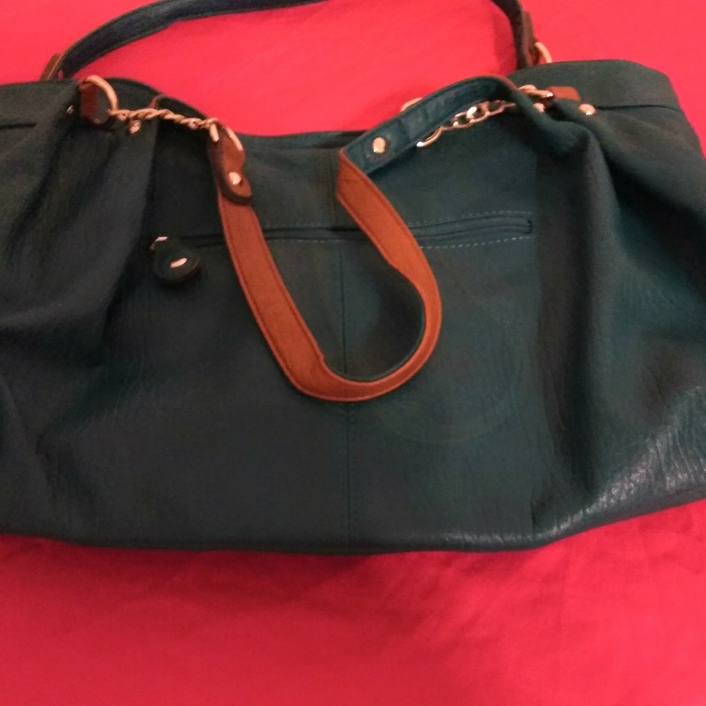 Purses - Picture 2 of 8